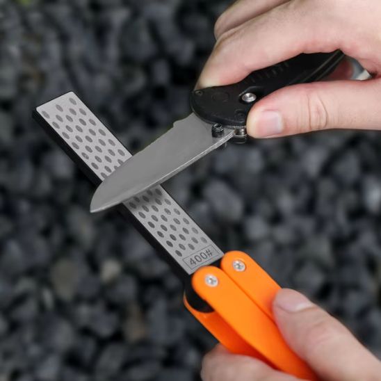 aiguiseur-couteau-affutage-de-couteau-exterieur