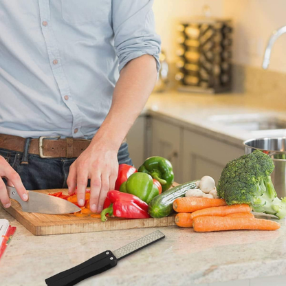 aiguiseur-couteau-sur-le-comptoir