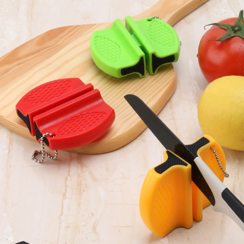 aiguiseur-couteau-sur-le-comptoir