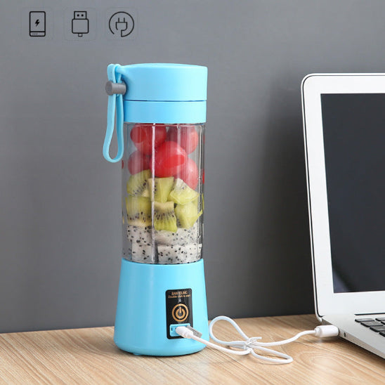 blender-smoothie-bleu-qui-se-fait-charger