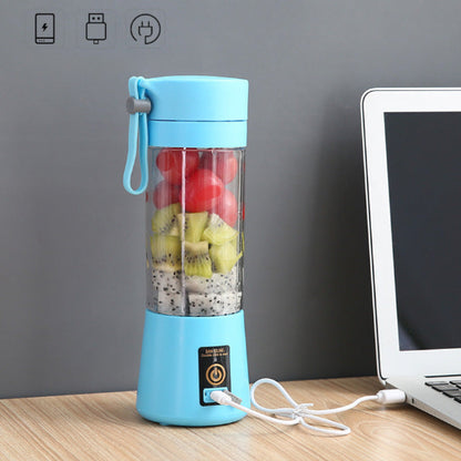 blender-smoothie-bleu-qui-se-fait-charger