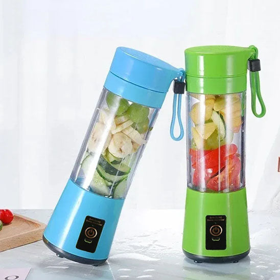 blender-smoothie-sur-le-comptoir-avec-fruit-et-legume-a-l-interieur