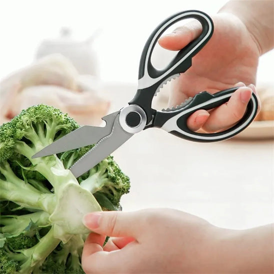 ciseaux-de-cuisine-brocoli