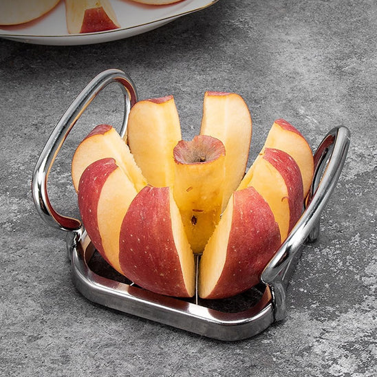 coupe-legumes-avec-resultat-de-pomme-trancher