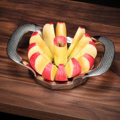 coupe-legumes-personne-qui-a-couper-une-pomme-sur-un-comptoir