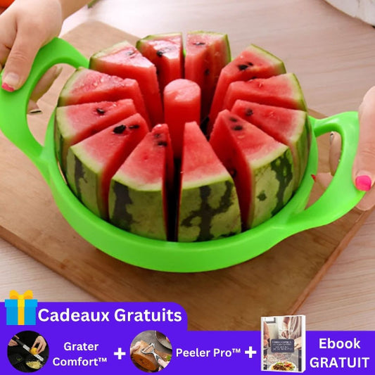 coupe-legumes-personne-qui-coupe-un-melon-eau-sur-le-comptoir