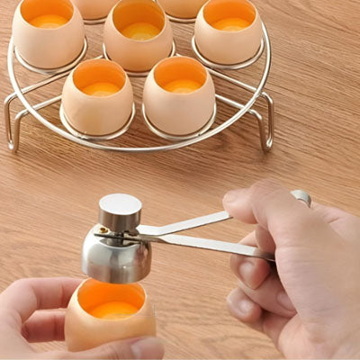 coupe-oeuf-personne-qui-a-ouvert-des-oeufs