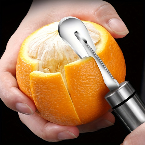eplucheur-personne-qui-epluche-un-orange