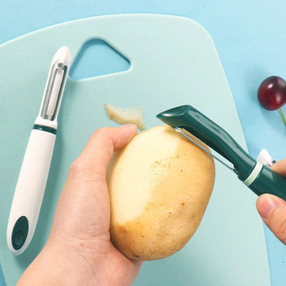 eplucheur-personne-qui-epluche-une-patate