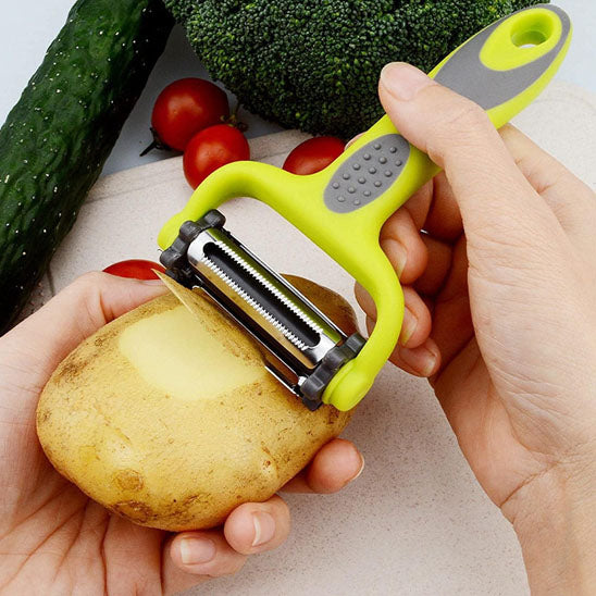 eplucheur-personne-qui-epluche-une-patate