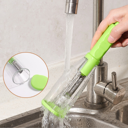 eplucheur-personne-qui-le-nettoie-sous-l-eau