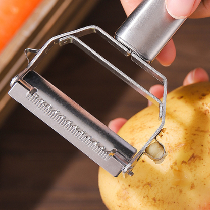 eplucheur-personne-qui-retire-un-oeil-sur-une-patate