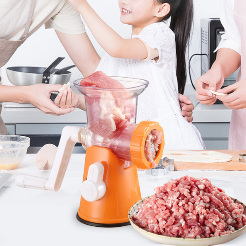 hachoir-a-viande-personne-qui-hache-de-la-viande
