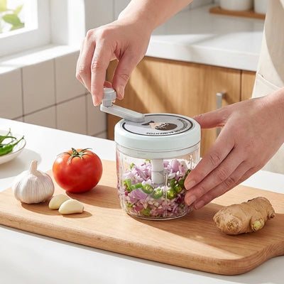 hachoir-manuel-personne-qui-hache-des-legumes