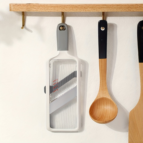 mandoline-cuisine-accrocher-sur-un-crochet