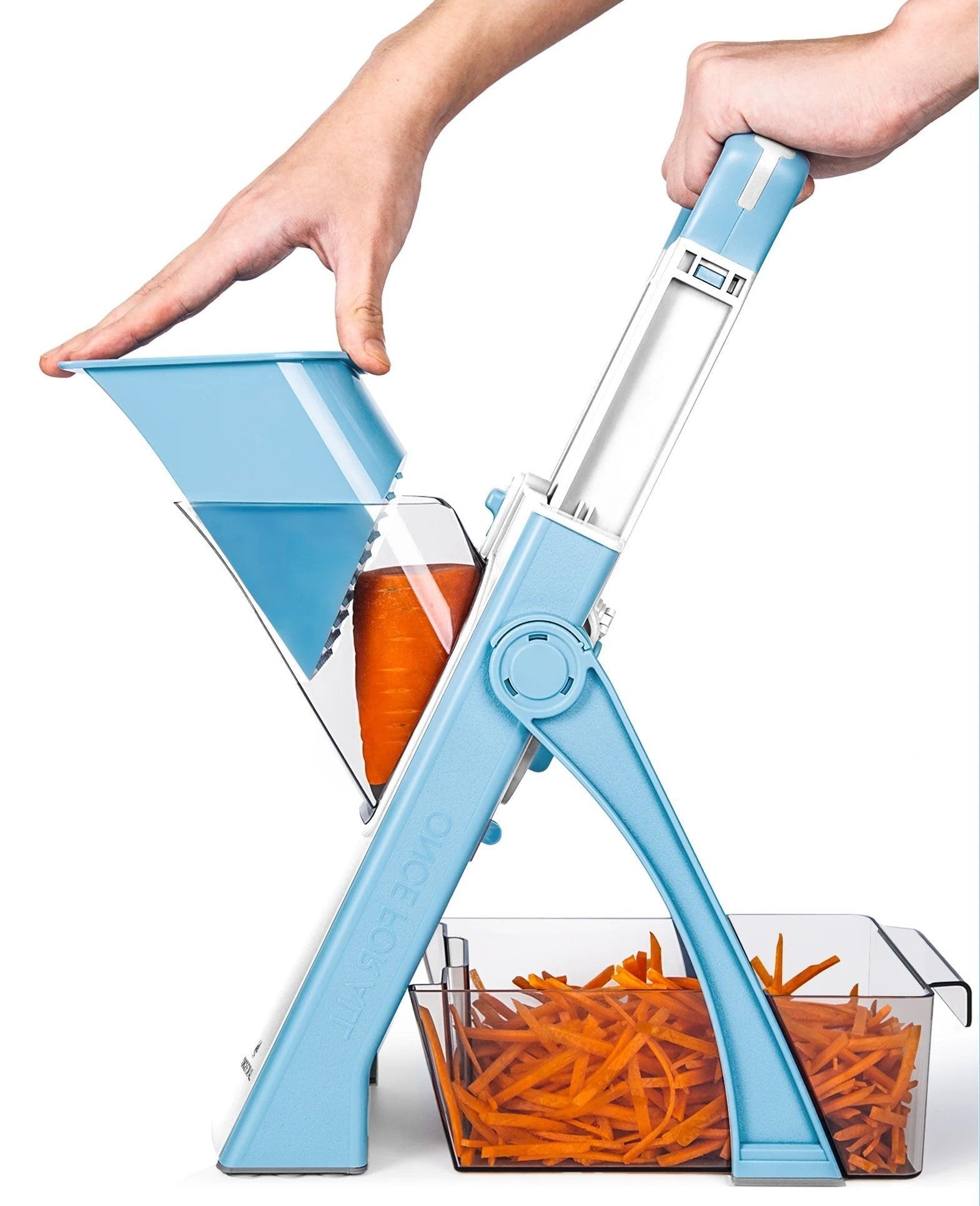 mandoline-cuisine-bleu-pale
