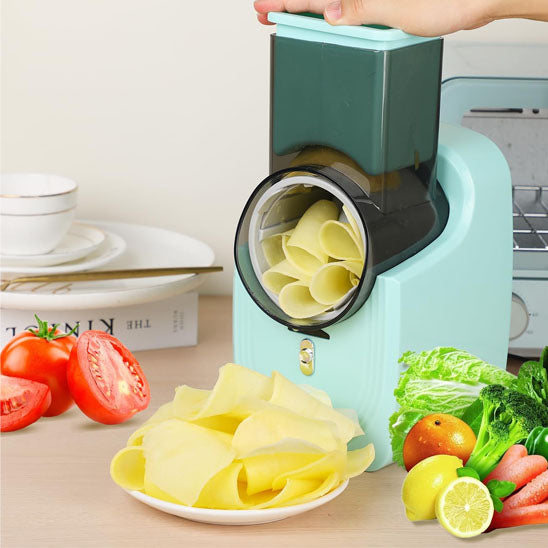 mandoline-cuisine-personne-qui-coupe-une-patate