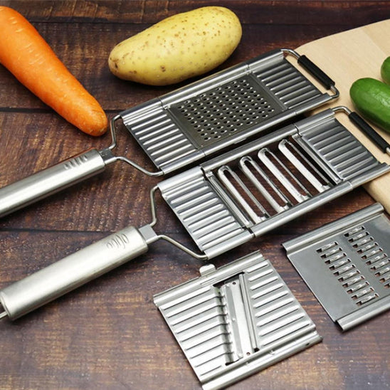 mandoline-cuisine-sur-la-table-avec-les-lames-interchangeable