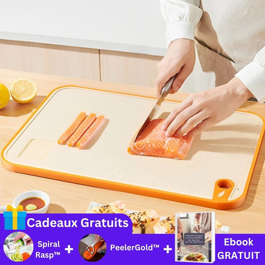 planche-a-decouper-coupe-saumon-sur-table