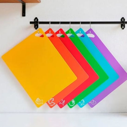 planche-a-decouper-rangement-sur-crochet