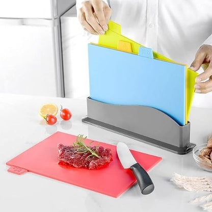 planche-a-decouper-sur-le-comptoir