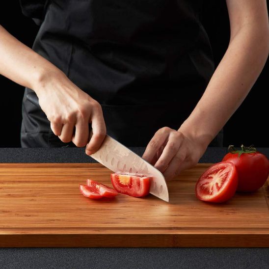 planche-a-decouper-tomate