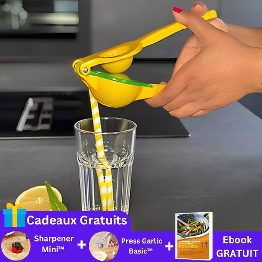 presse-agrume-personne-qui-presse-un-citron-dans-un-verre